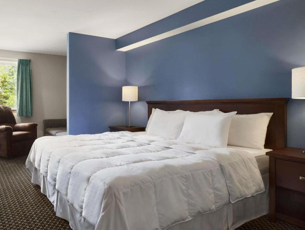 Days Inn By Wyndham Lacey Olympia Area Dış mekan fotoğraf